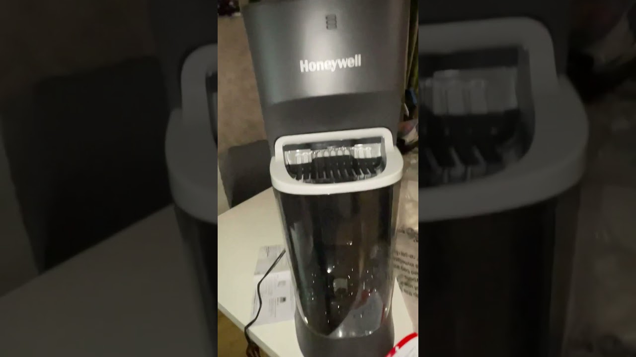 Honeywell humidifier to help keep the moisture and allergens under control. #honeywell #humidifier