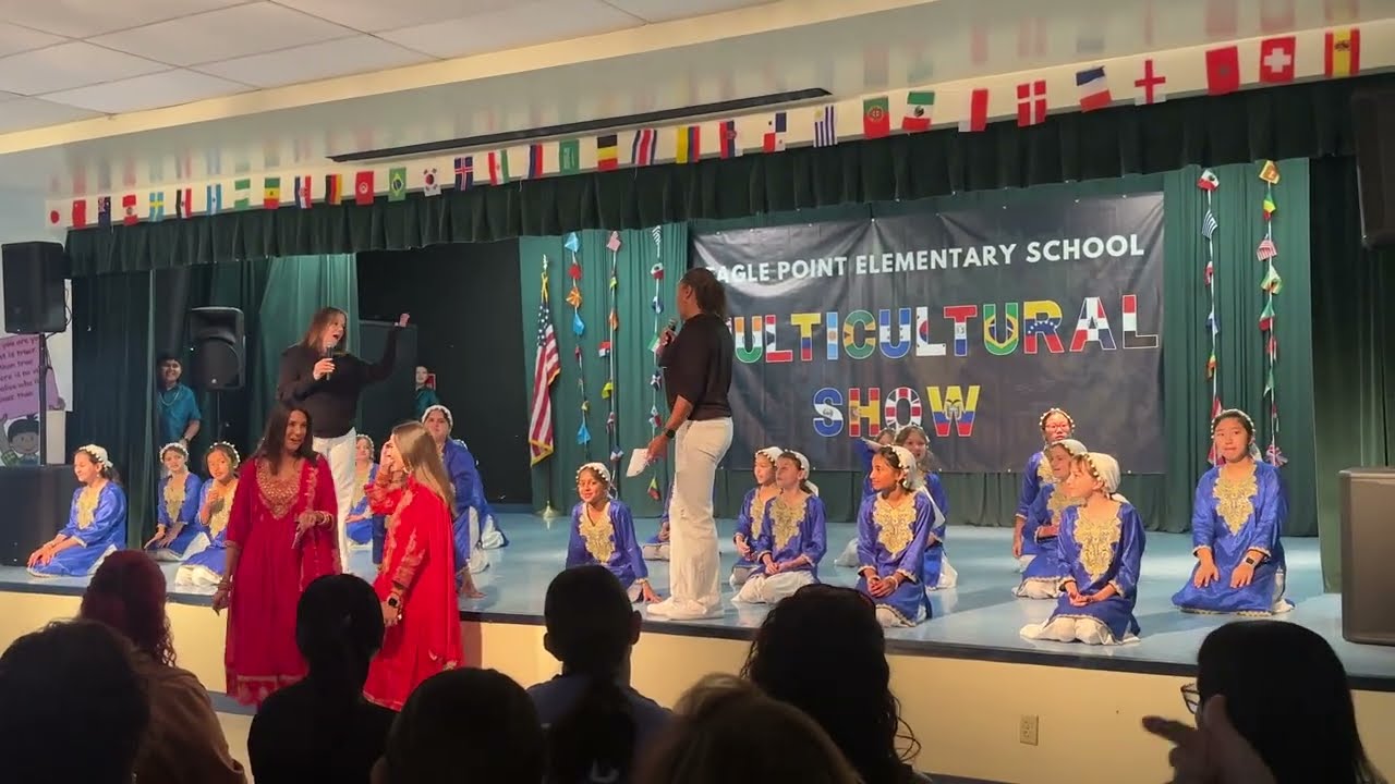 Mrs.Valencia's & Mrs. Boyer's 5th grade rockstars represented India at EPE Multicultural Show!!