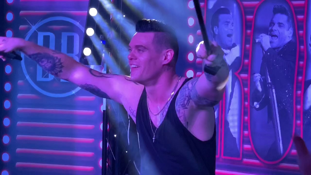 Dan Budd as Robbie Williams - The Peach Tree Shrewsbury 2019