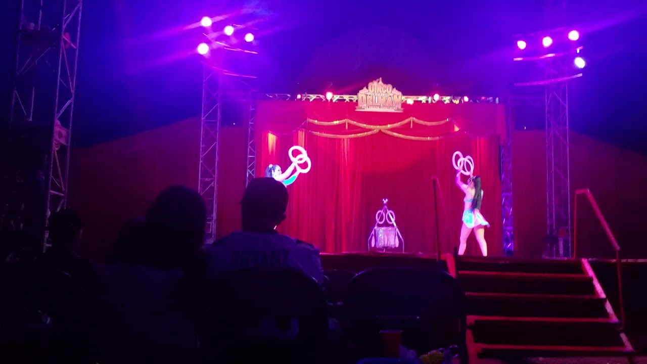 CHICAS MALABARISTAS CIRCO DELMAN