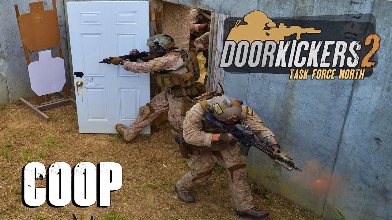 Морской пехотинец играет в Door Kickers 2 Coop