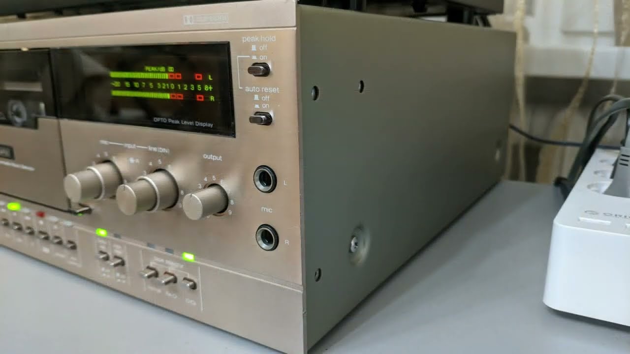 Sharp Optonica RT-7100 - обзорное видео