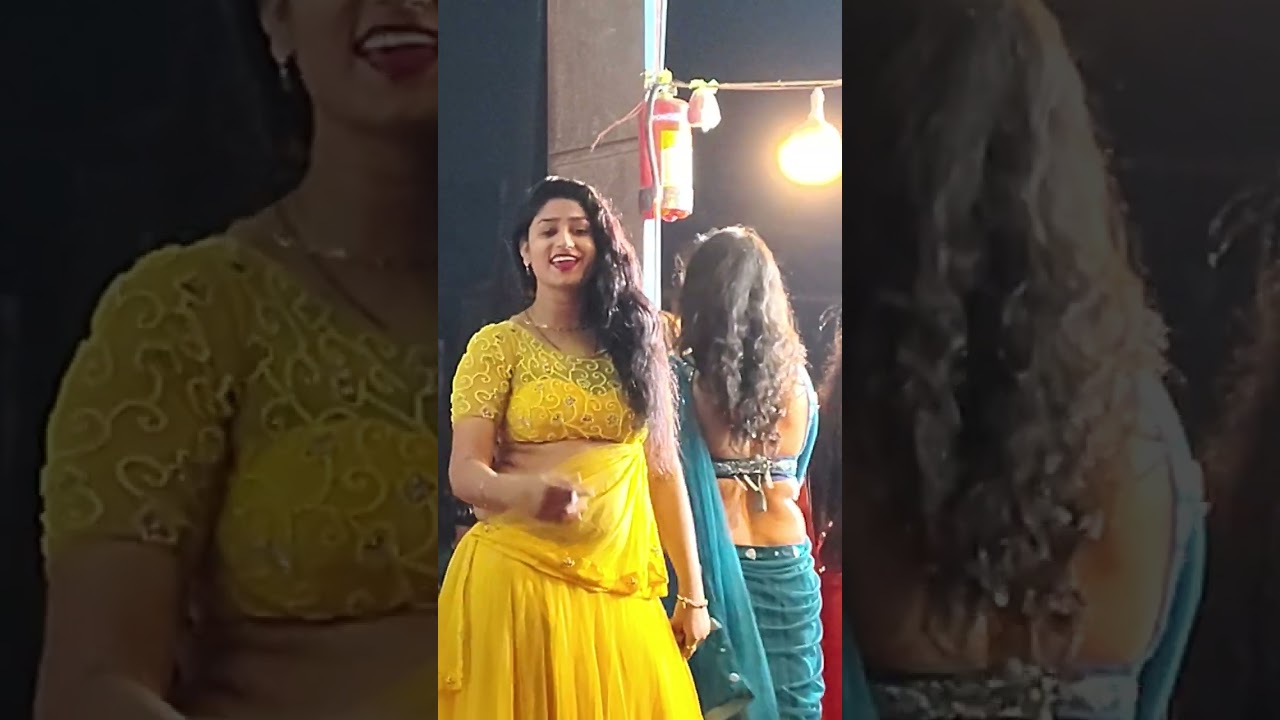Gori Hai Kalaiyan By Very Sweet Star Chandani in Aligarh