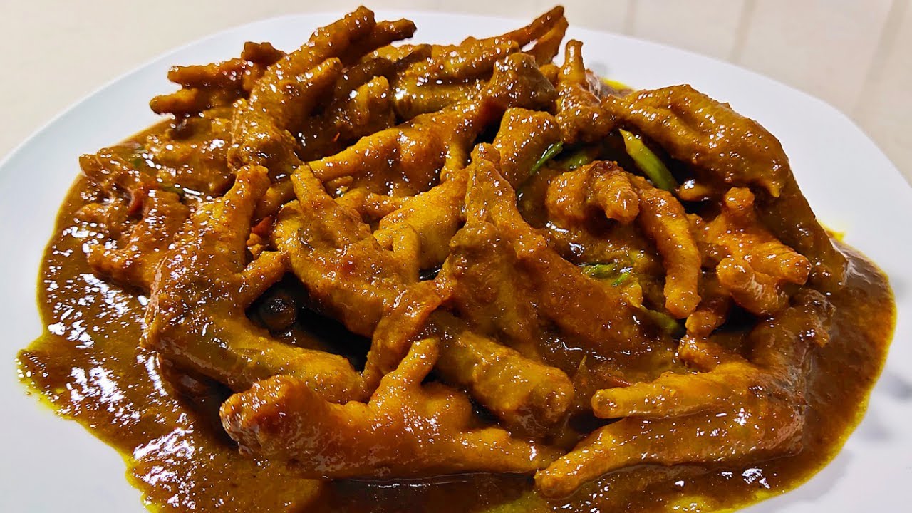 Ceker ayam untuk topping mie ayam. Super lezat, empuk, bumbu meresap dan gampang banget cara buatnya