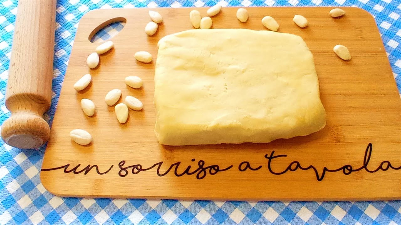 PASTA FROLLA ALLE MANDORLE - FRIABILE, FACILE E GOLOSISSIMA - FROLLA ALLE MANDORLE FACILE E VELOCE