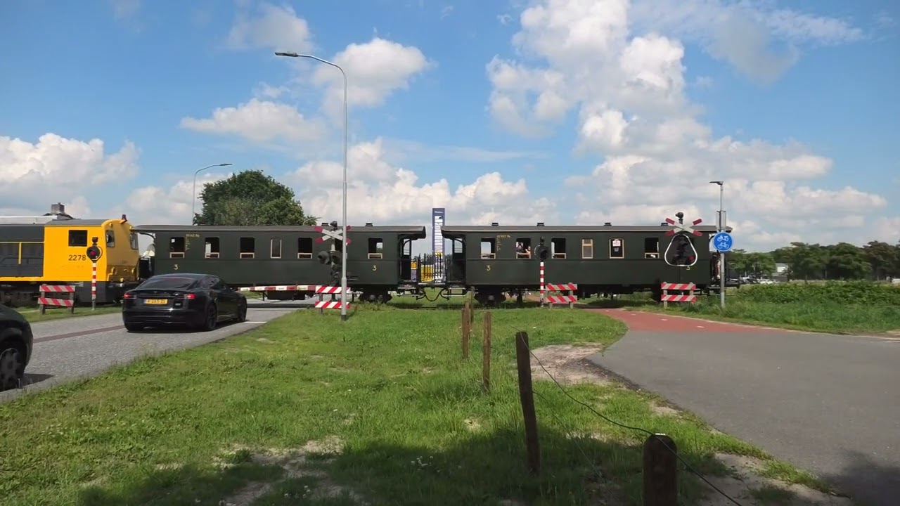 Spoorwegovergang/Železniční přejezd Nieuw-Buinen (Netherlands) 20.7.2025