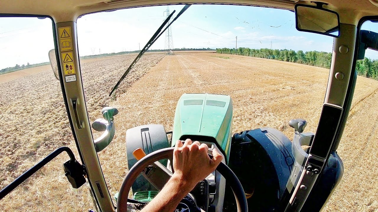 Cab View | John Deere 8260 R + Rabe 