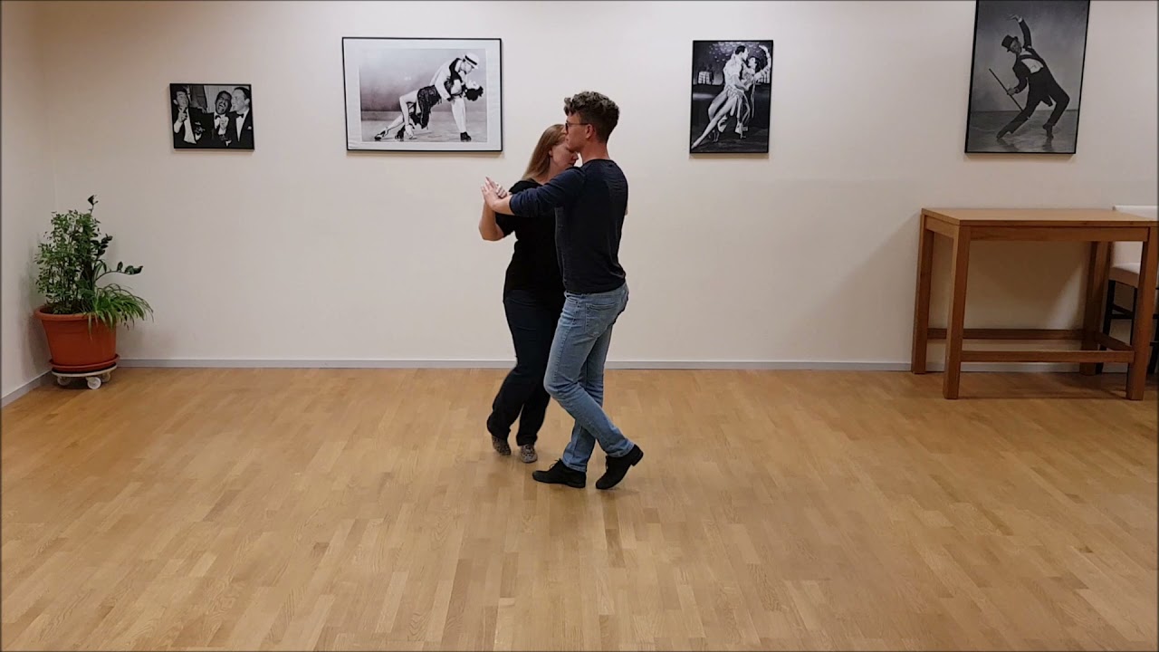 Tango Linksdrehungen, gelaufener Promenade mit Abschluß Aida (Schneckennudel)