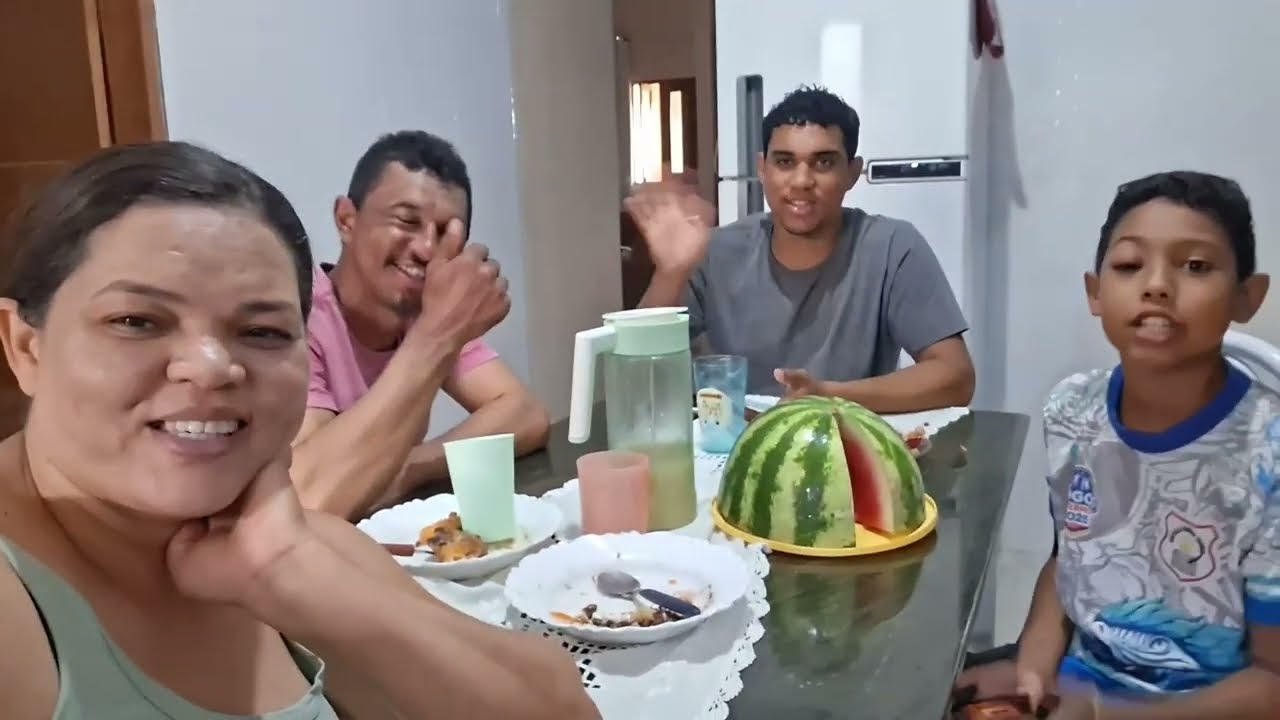 FIZ TORRESMO NO NOSSO ALMOÇO DE HOJE 