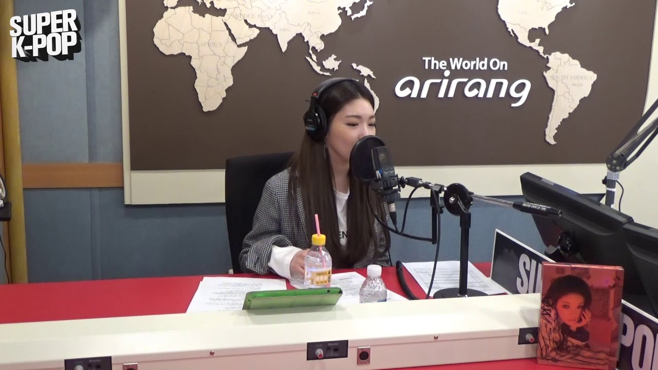 [Super K-Pop] 청하 (Chungha) - 롤러코스터 (Roller Coaster) Live on Radio