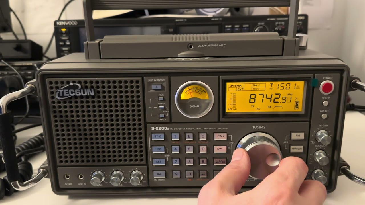Testing the Tecsun S-2200X on shortwave: HSW Bangkok Meteorological Radio 8743 KHz
