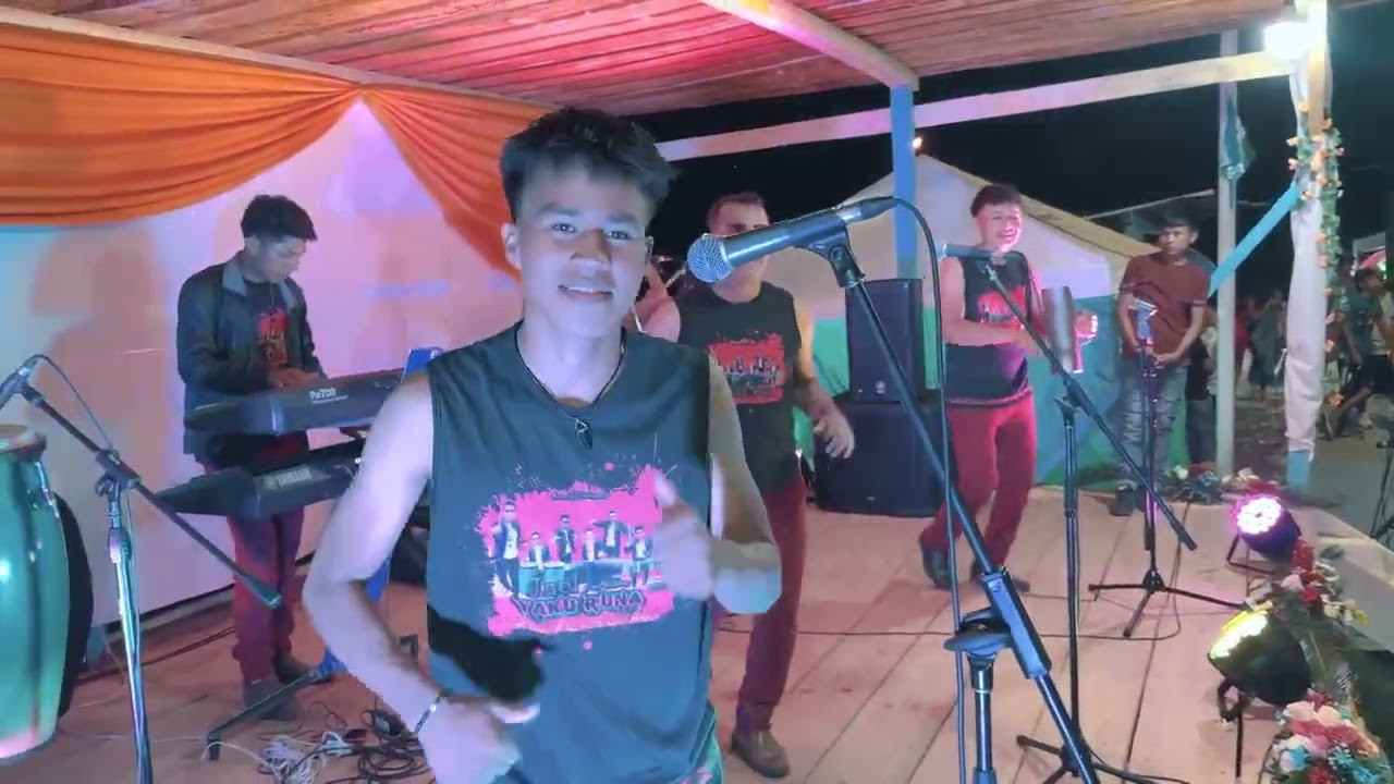 Jael y su grupo Yaku Runas (en vivo )