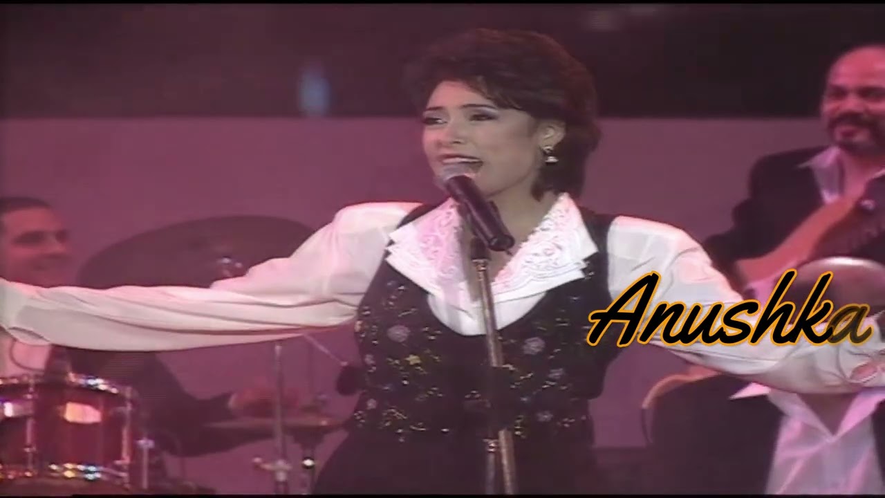Anoushka  أنوشكا  تعالى تعالى  من حفلة مستشفى 57357 إستاد القاهرة عام 2002