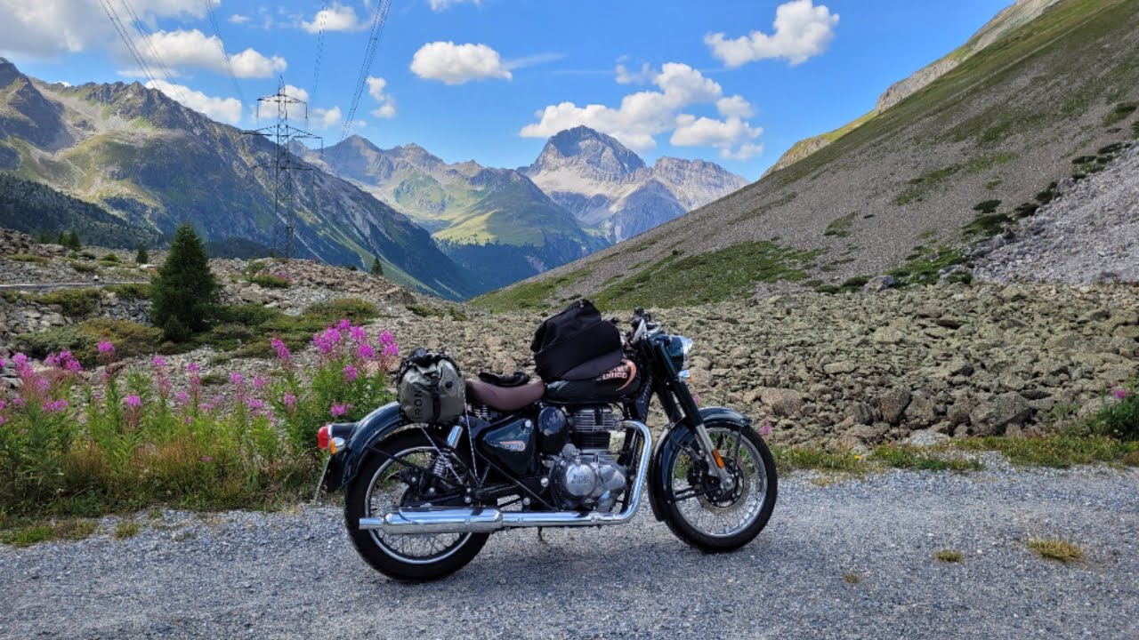 Royal Enfield mit der Classic 350 über die Alpen