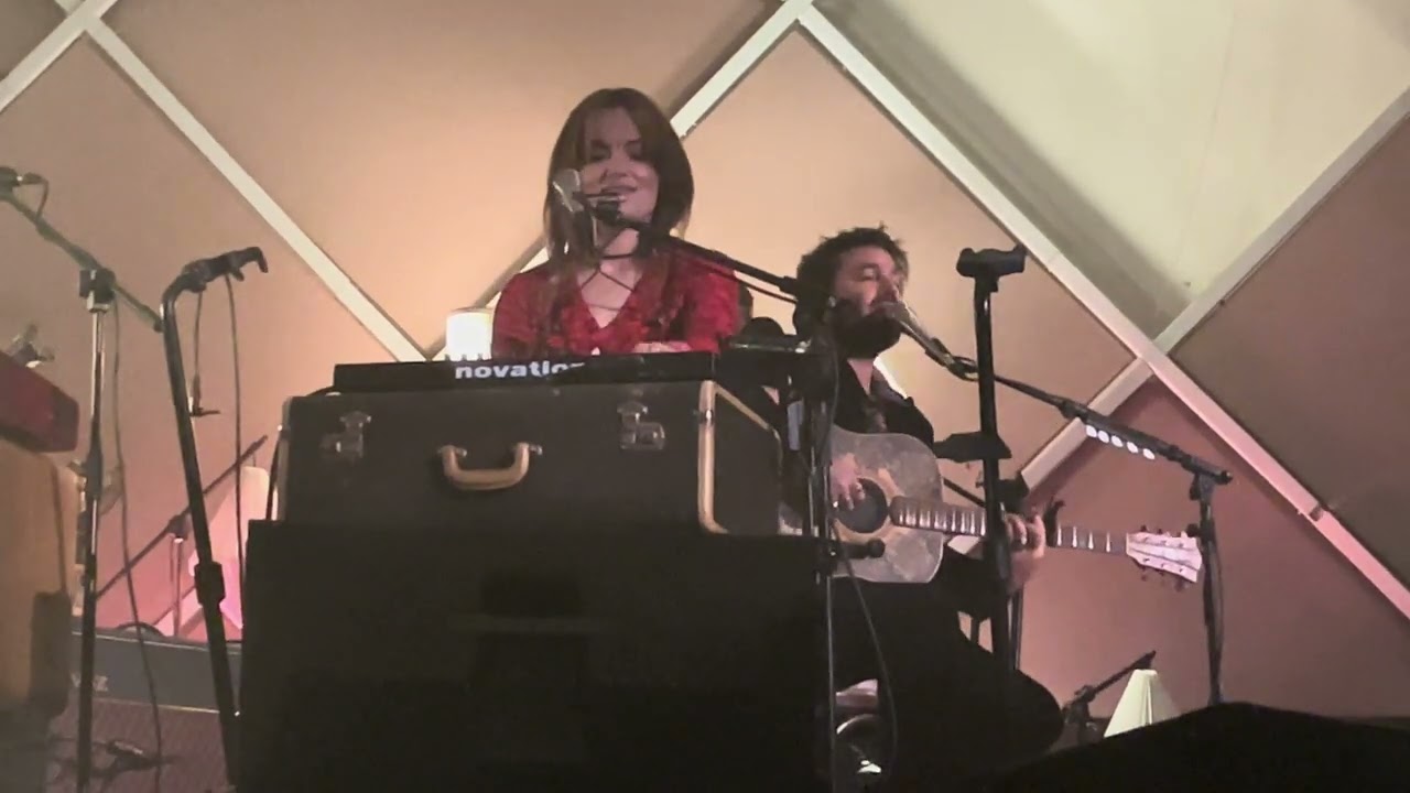 Angus & Julia Stone - Yellow Brick Road - Live in Brazil - 4K - Cine Jóia