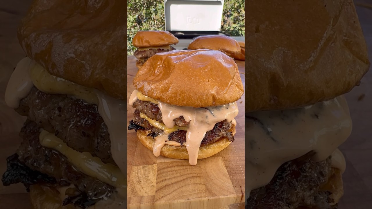 Pork smash burgers