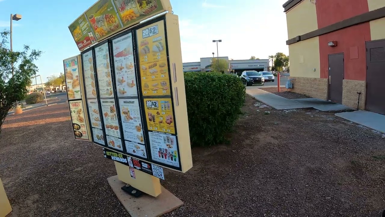 Del Taco Drive Thru, Crispy Chicken Box & Fish Taco, 1483 N Dysart Rd, Avondale, Arizona, 5 Feb 2023
