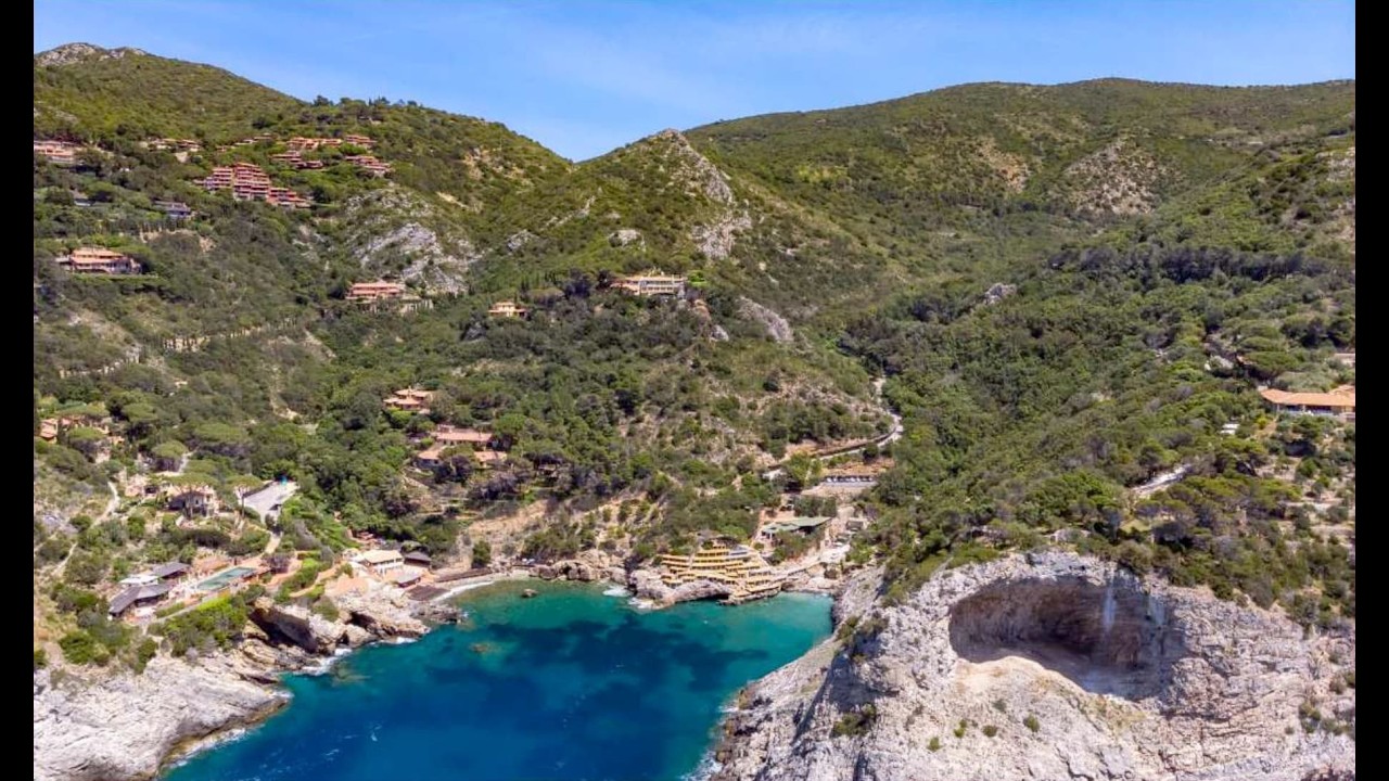 Villa Panoramica Fronte Mare con Accesso Diretto e Piscina a Cala Piccola - IT 26 492 2796
