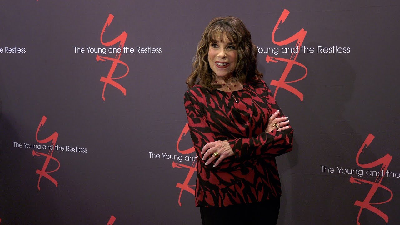 Kate Linder 