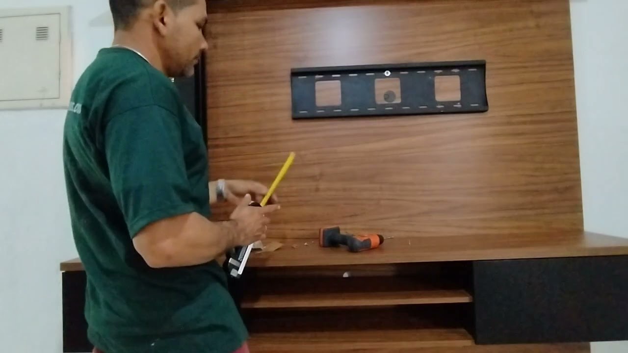 como instalar suporte de tv no painel certinho-como pendurar tv no painel ou bancada surpresa.