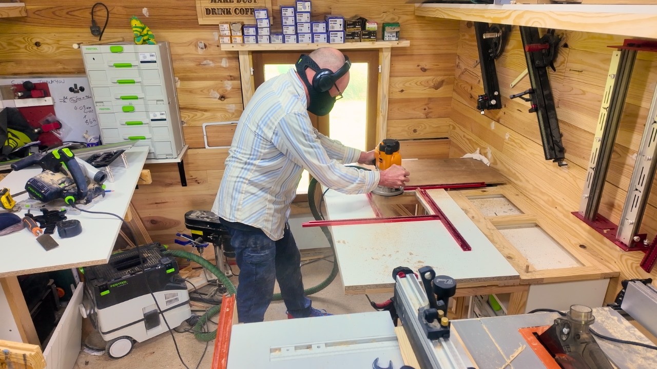 Installing the Kreg Router Plate with Triton TRA001 Router in the new Router Table