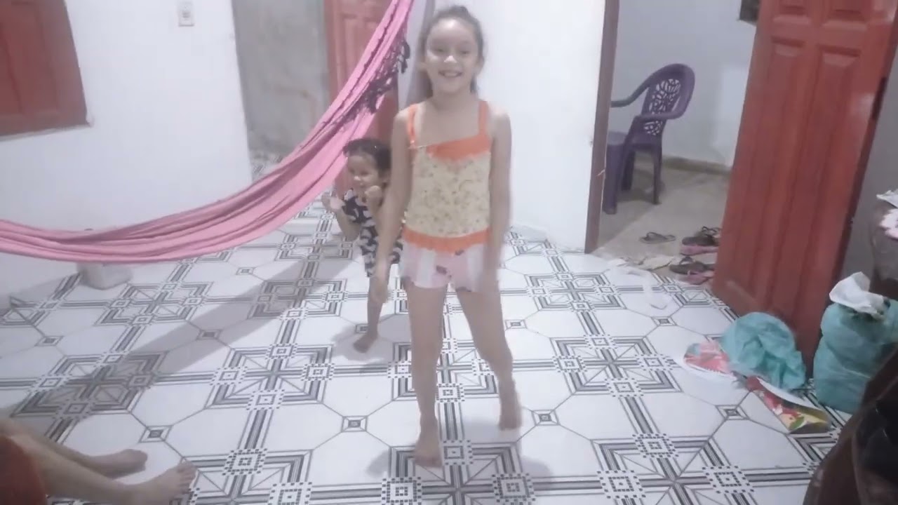 BALÉ COM SAMILY E LUNA...KKKK