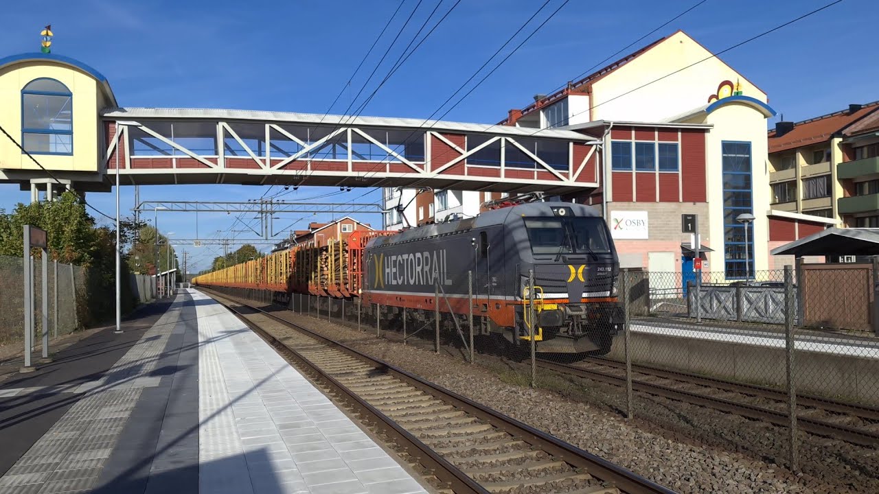 (Sen video) Godståg i Osby (På Osby station) - Del 1 av 3 (Hösten 2022)