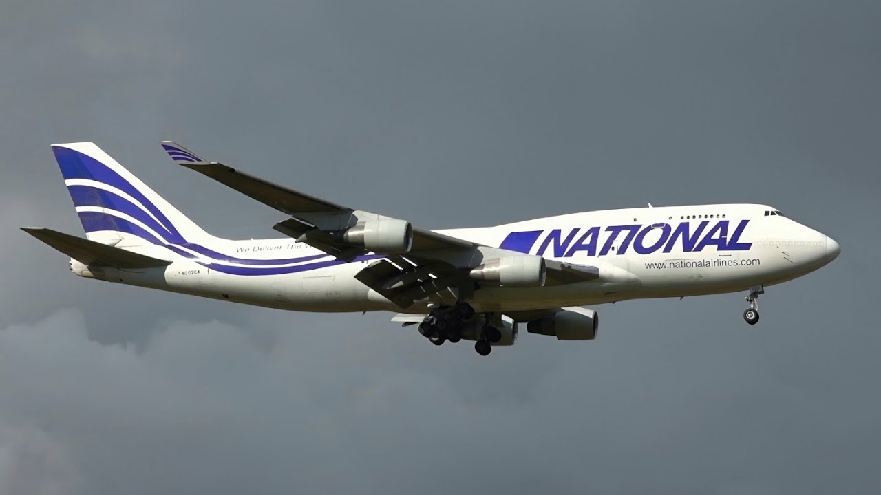 National Airlines 747F N702CA CLOSE UP Arrival into East Midlands Airport 🔊