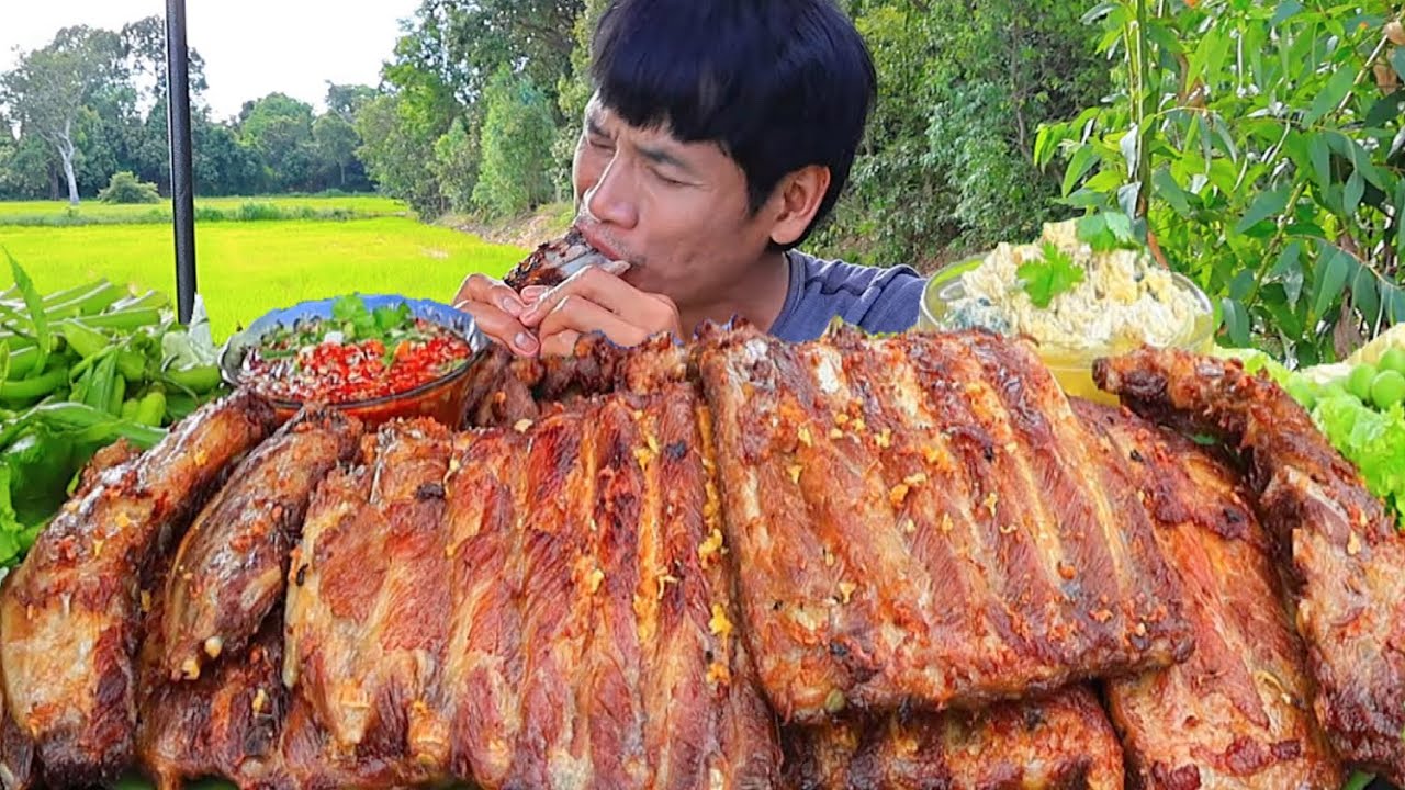 ซี่โครงหมูทอดกระเทียมจิ้มซีฟู๊ดแกล้มผักสดแซ่บคักอีหลีครับพี่น้องMUKBANG EATING SHOW/โก้อีสานพาแดก