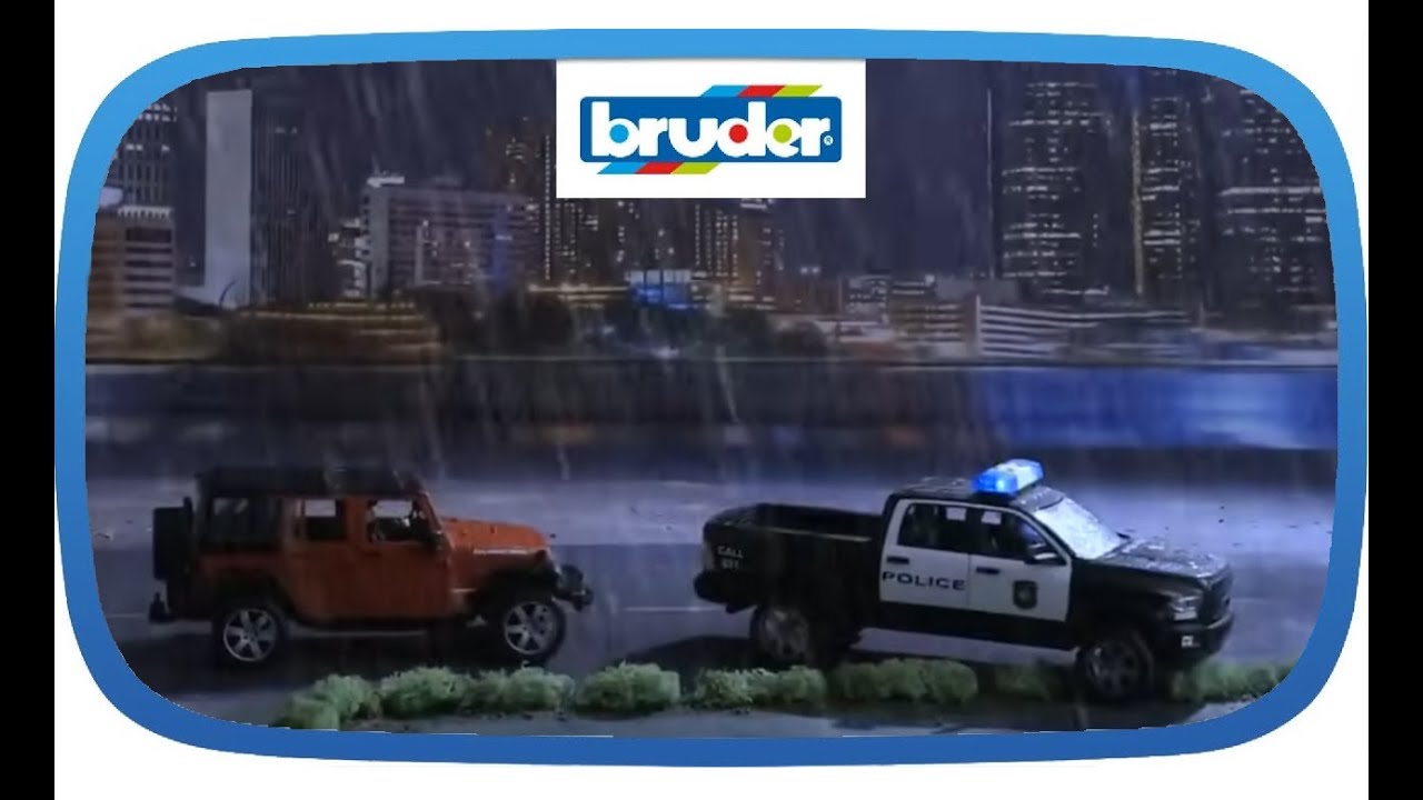 Bruder Toys RAM 2500 police pickup truck    02505