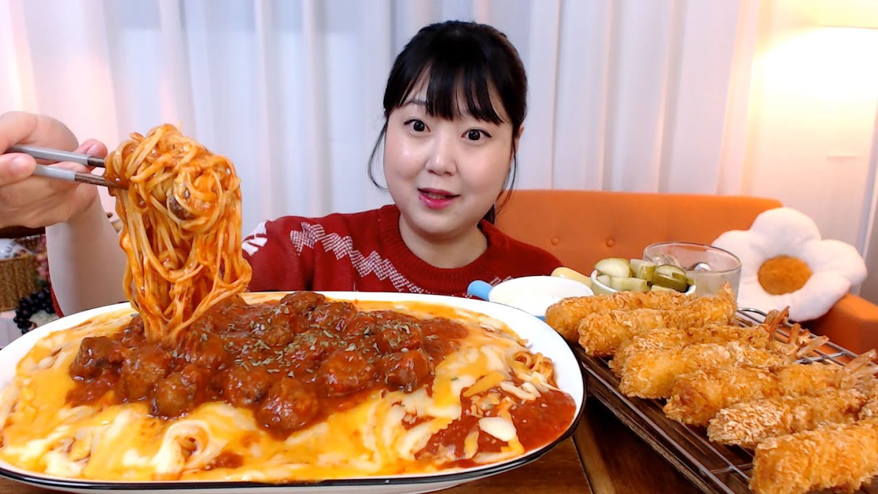 매콤한 아라비아따소스로 만든 미트볼파스타 치즈가득 소스가득 바삭한 새우튀김 먹방 Spicy Cheese Meatballs Pasta Fried Shrimp Mukbang