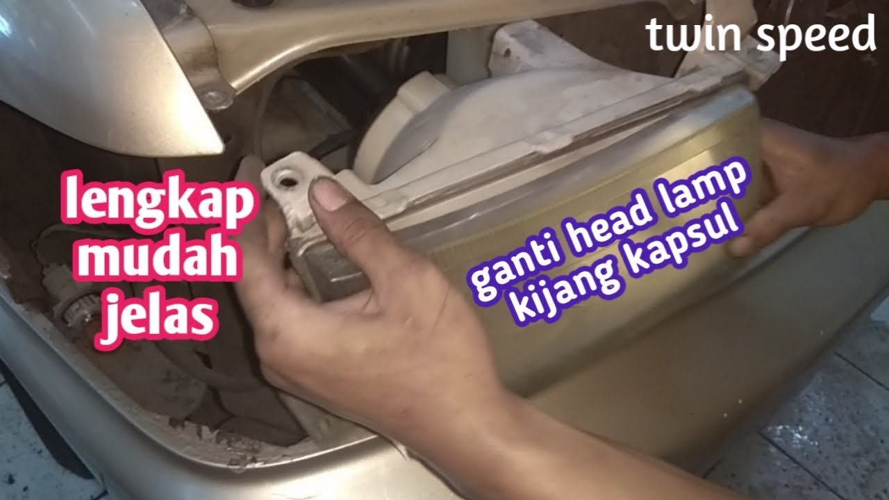 CARA GANTI HEADLAMP MOBIL KIJANG KAPSUL KARENA PECAH DAN BURAM