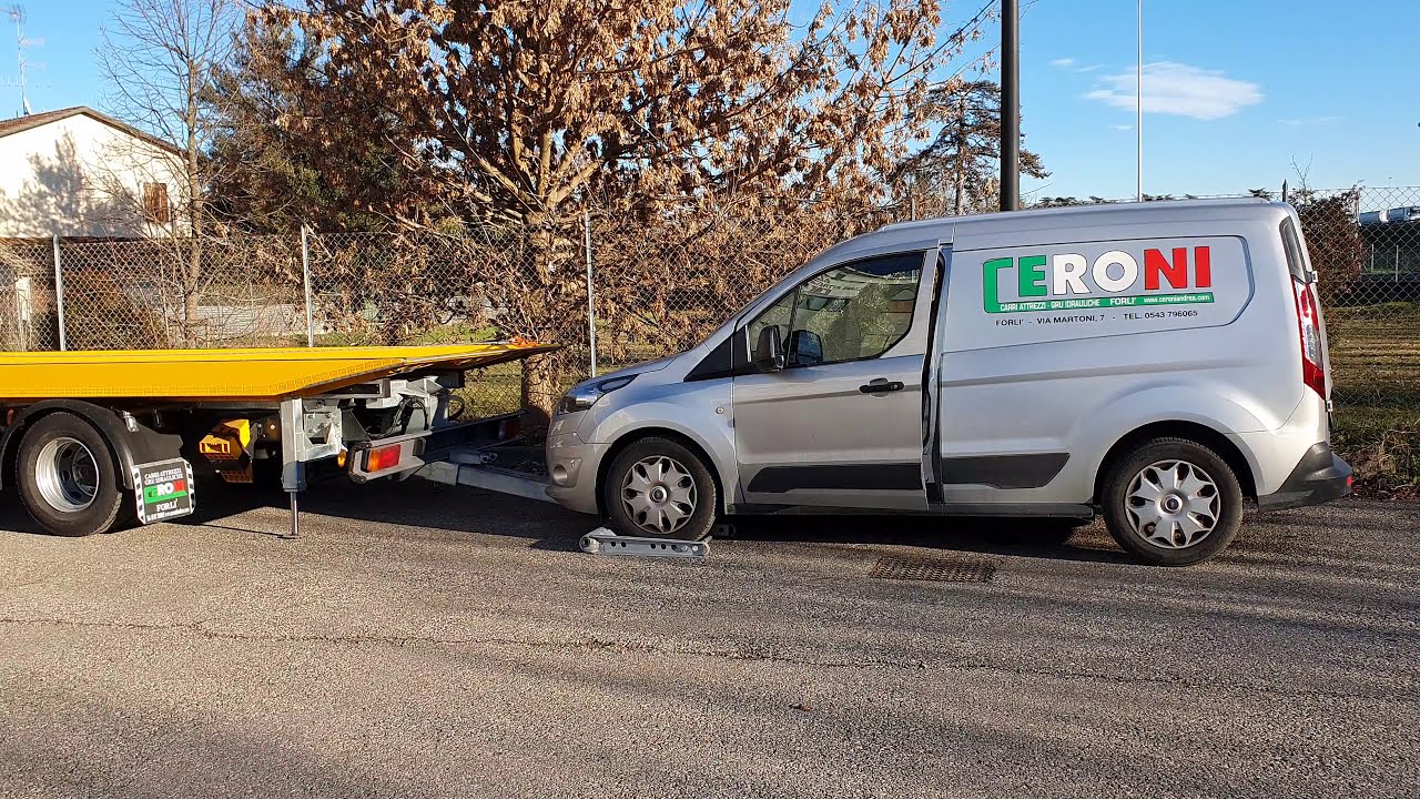 FORCA 2.5 TON CERONI su IVECO 120EL17