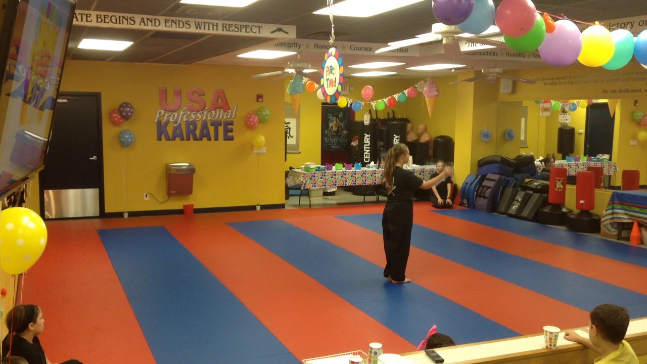 Victoria's Hyper Double Nunchaku Kata