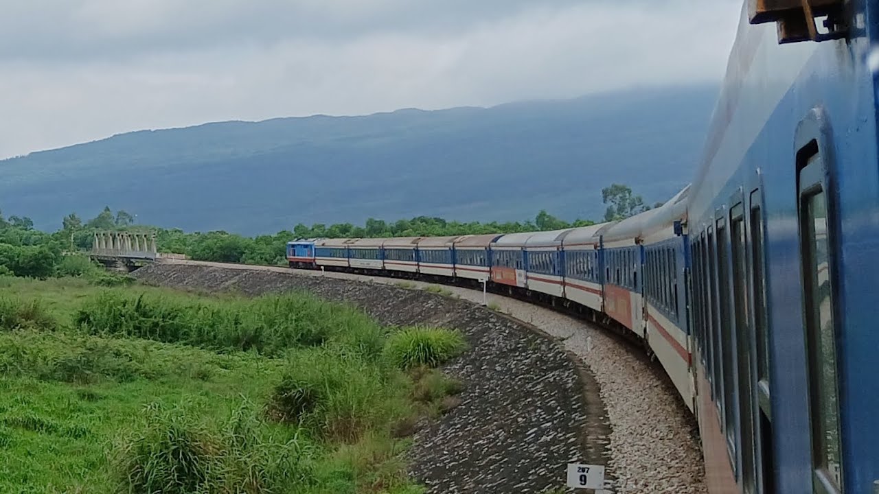 Hành trình tàu hỏa SE5 từ Ninh Bình vào Sài Gòn | DMSU