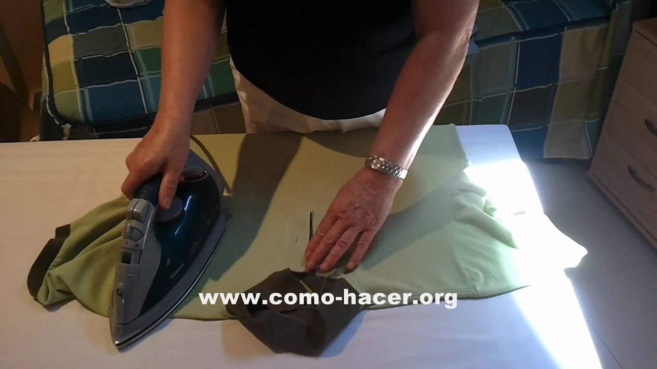 Cómo planchar ropa - Planchando un polo