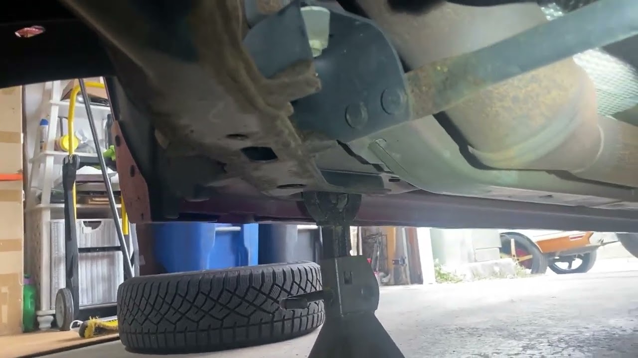 2013 Ford Mustang (V6) Oil Change