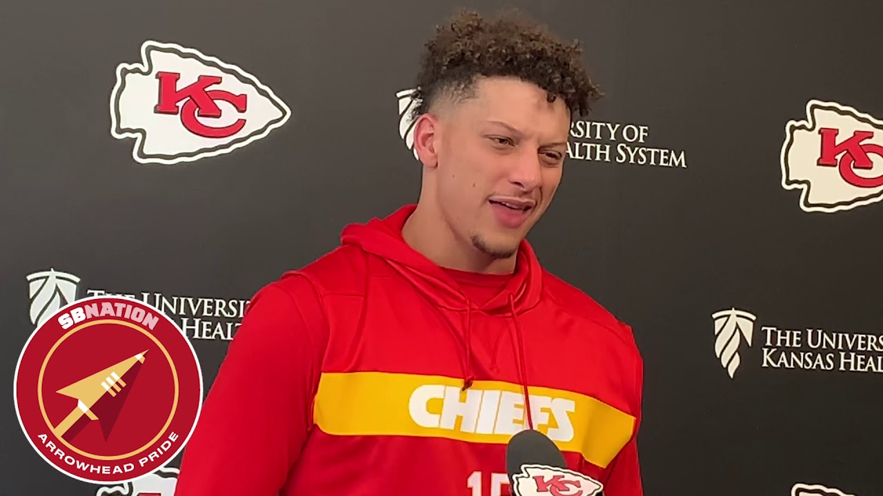 Patrick Mahomes doesn't think Tom Brady is retiring anytime soon (NFL Week 14 2019)
