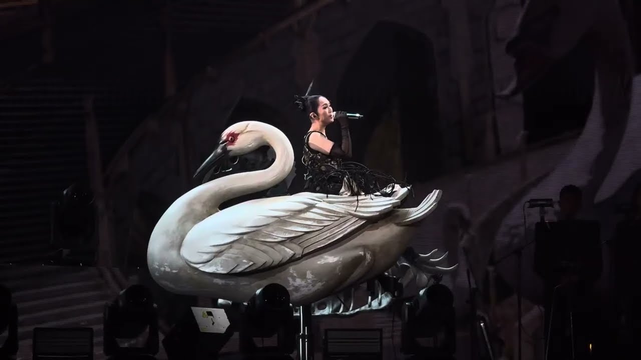 楊千嬅 — 《白天鵝》  Live MY Live 香港演唱會（30/11/2025）