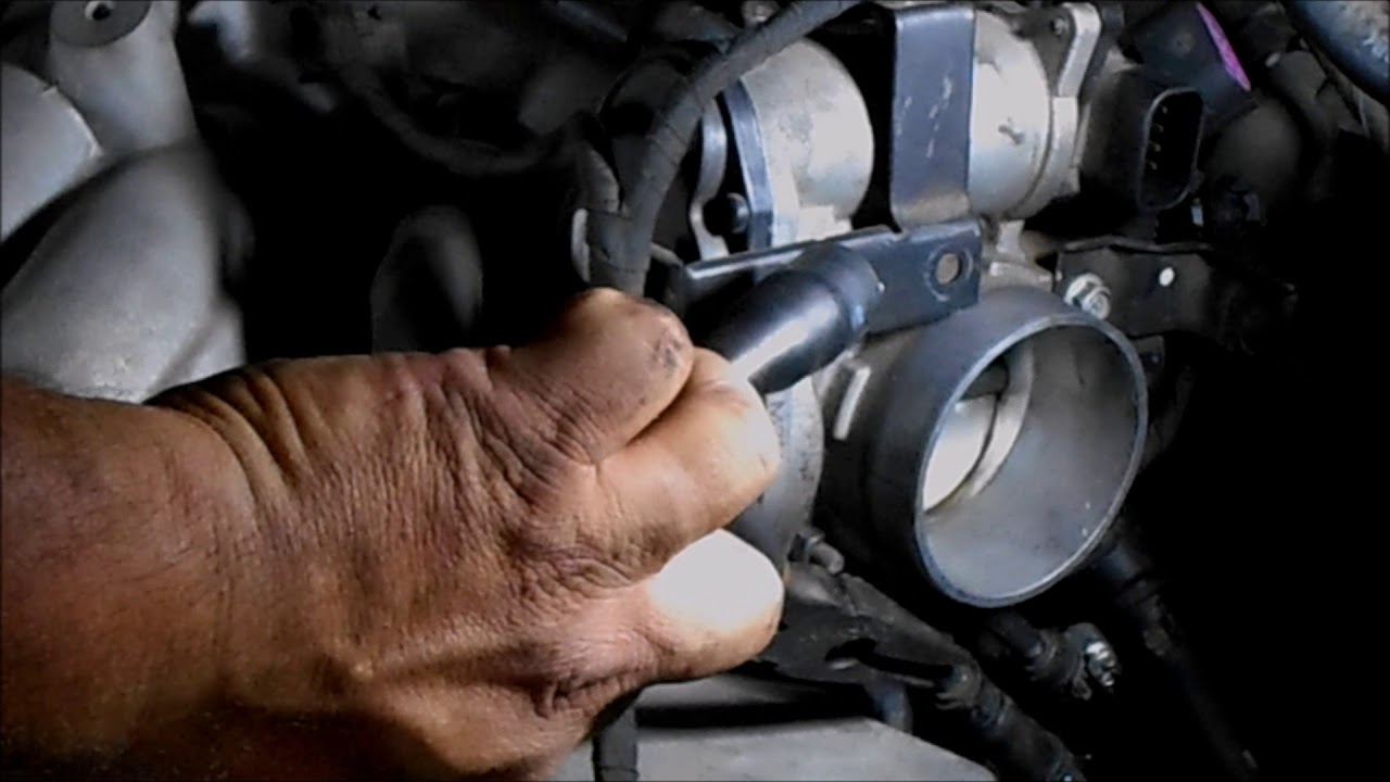 COMO SE CAMBIA EL CUERPO DE ACELERACION DE UN HYUNDAI SANTA FE 2008