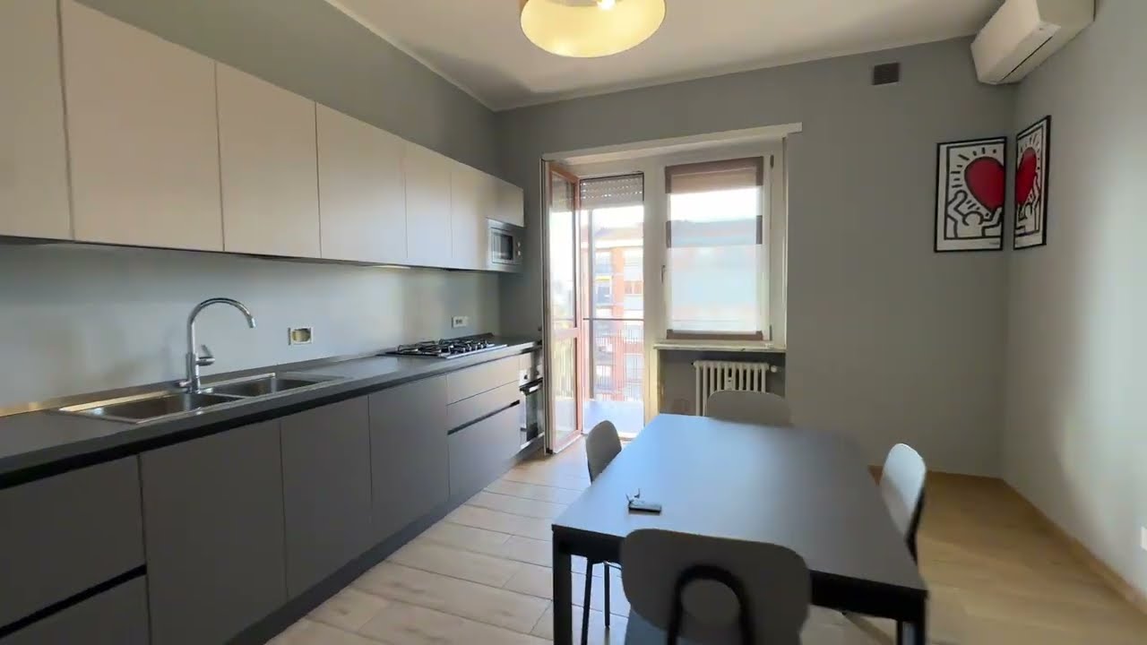 Appartamento in vendita a Torino - Corso Corsica - Ristrutturato