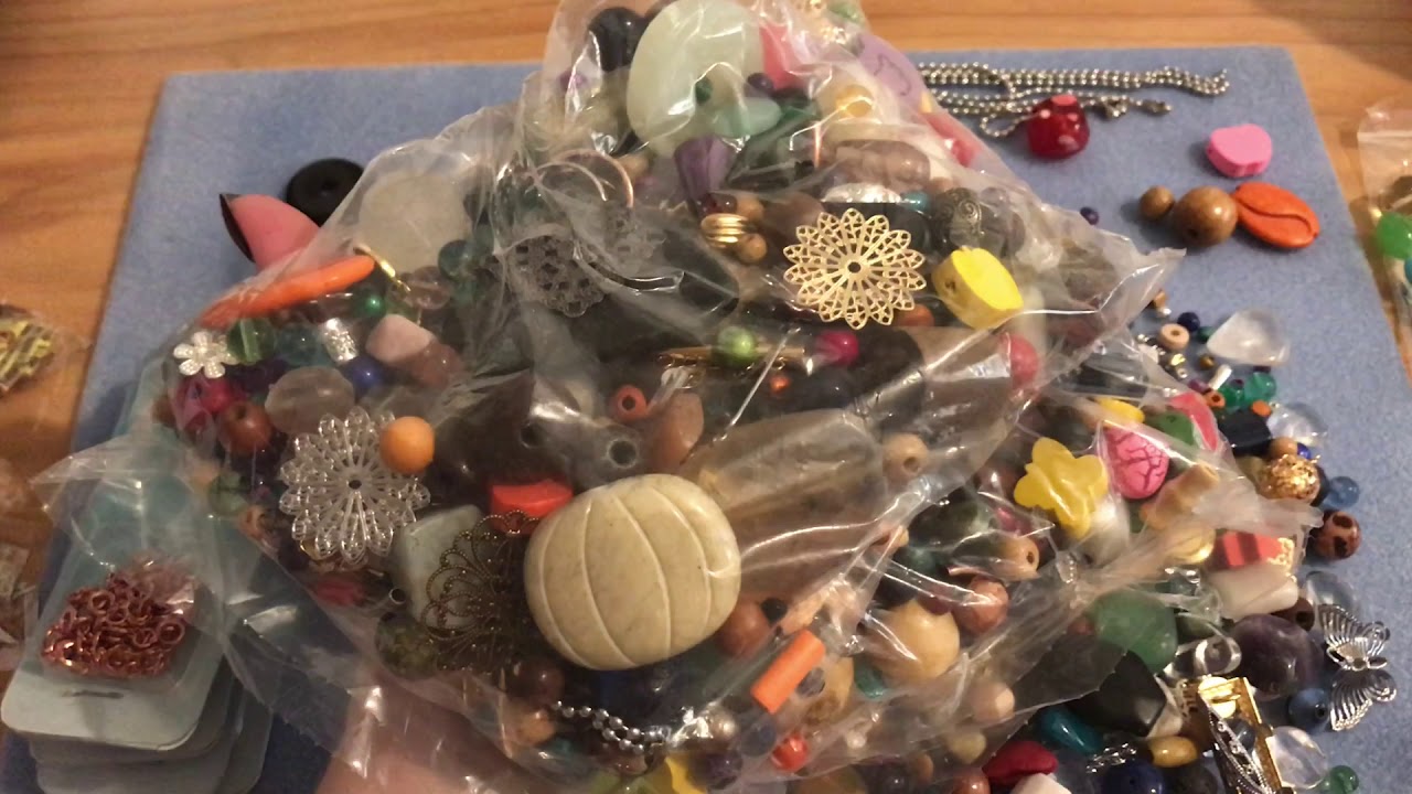 $5 Boss’s Bead Bag Unboxing! Come check out what I found!! Fire Mountain Grab Bags.