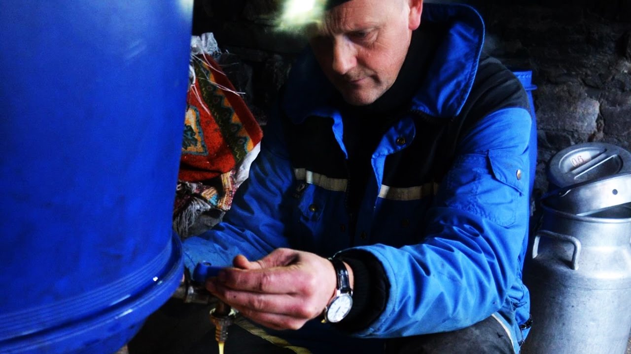 Brewing the original Brulandselva raw ale with KVEIK in a Norwegian farmhouse