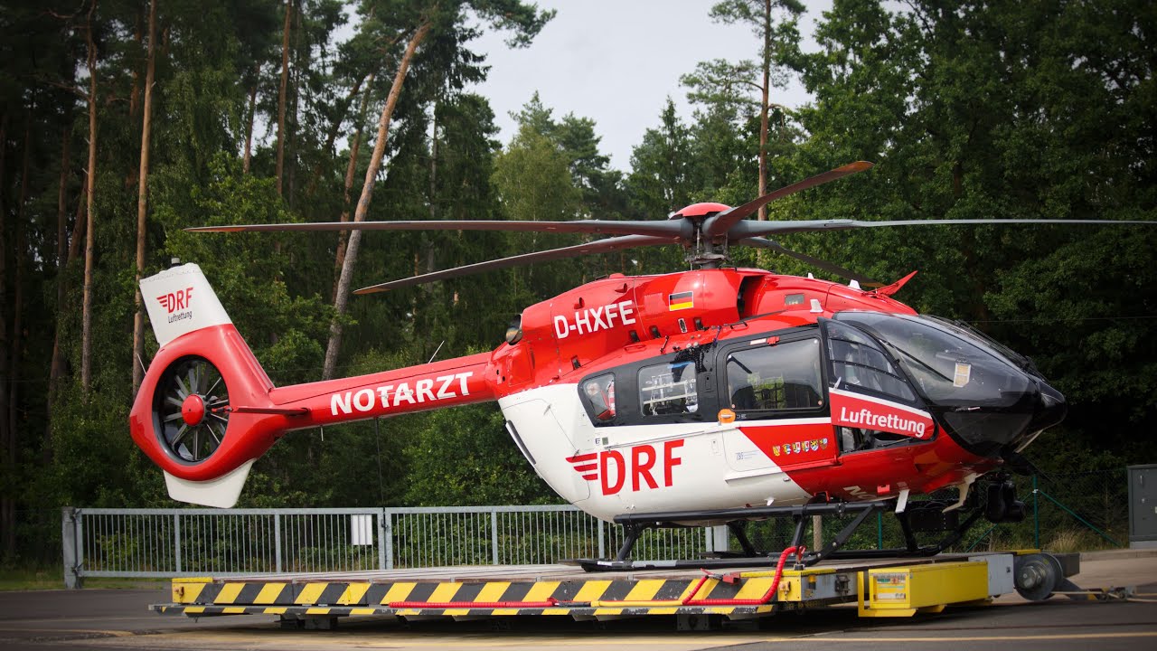 Christoph 80 landet am LRZ von Pressath gekommen. 