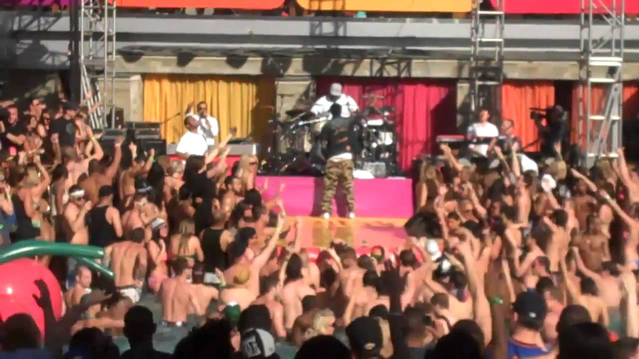 Lupe Fiasco Performs 