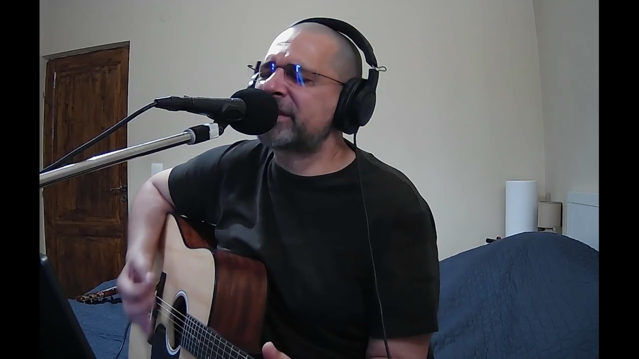 Raul C&acirc;rstea - Ca un fum de țigară, sufletul (cover by Tudor Ionut)