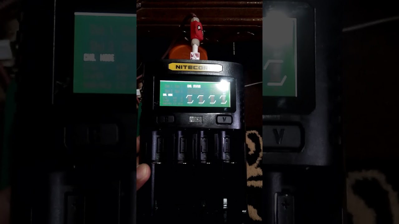 UNTUK DIJUAL CHARGER NITECORE UMS4 QC 3A 