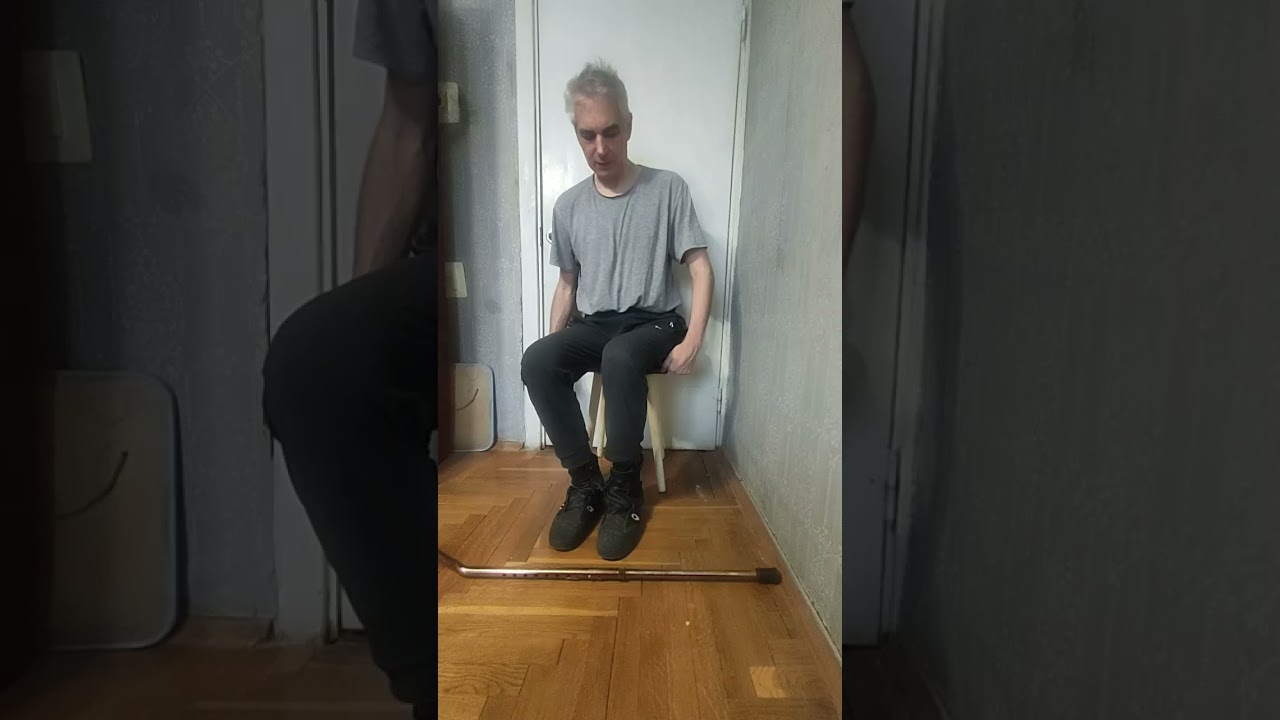 Занимаюсь с ногой и палкой день 7 подход 3