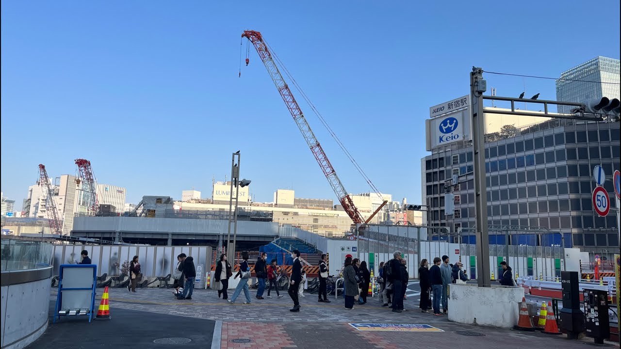 日曜昼間の都内を歩こう(新宿から〜)