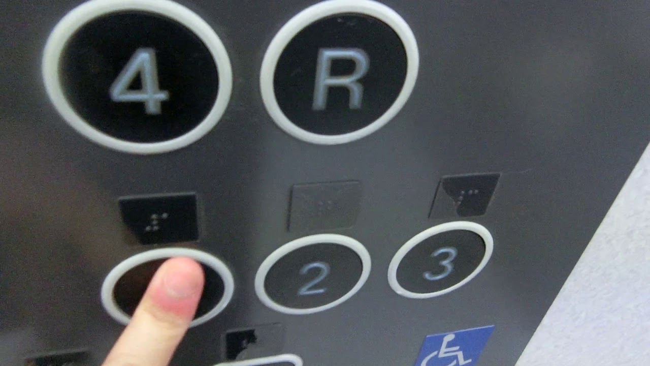 コジマ×ビックカメラ広島インター緑井店のエレベーターPart3（1号機）